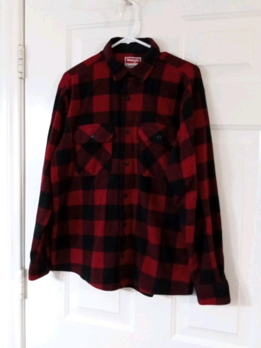 Wrangler Premium Soft Black Red Buffalo Plaid Button Up Shirt Men's Medium
